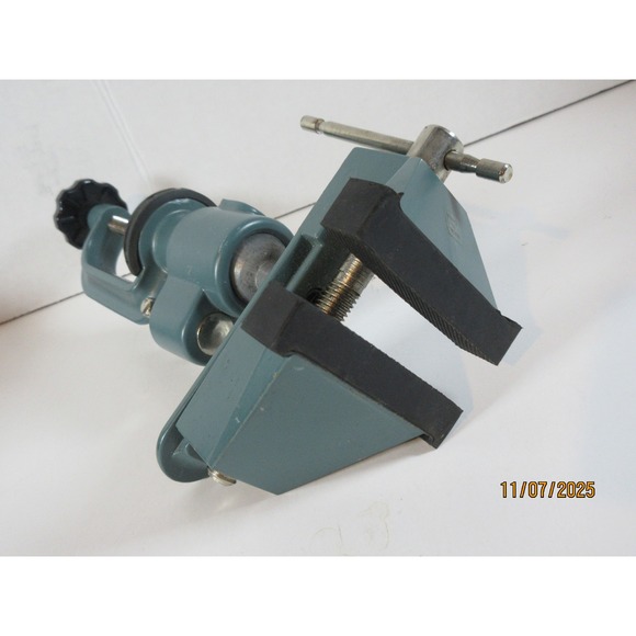 Vintage Metal Bench Vise Swivel Base Woodworking Craft Hobby Tool Clamp - Picture 5 of 5